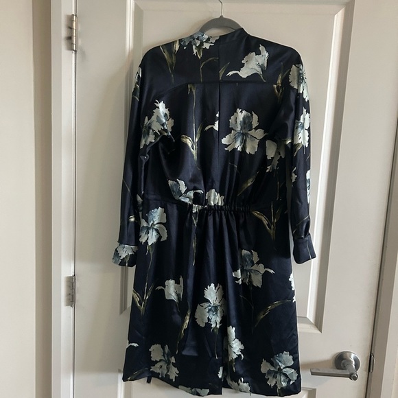 Vince Women’s Faux Wrap Dress XS Iris Print Long Sleeve - Picture 6 of 11